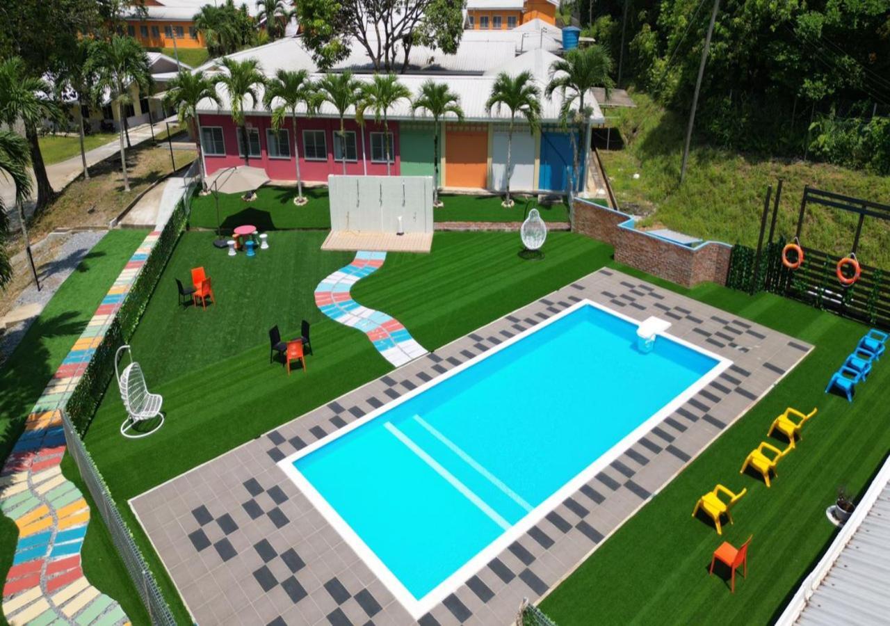 Putra Sentosa Retreat Camp, Sematan Otel Dış mekan fotoğraf