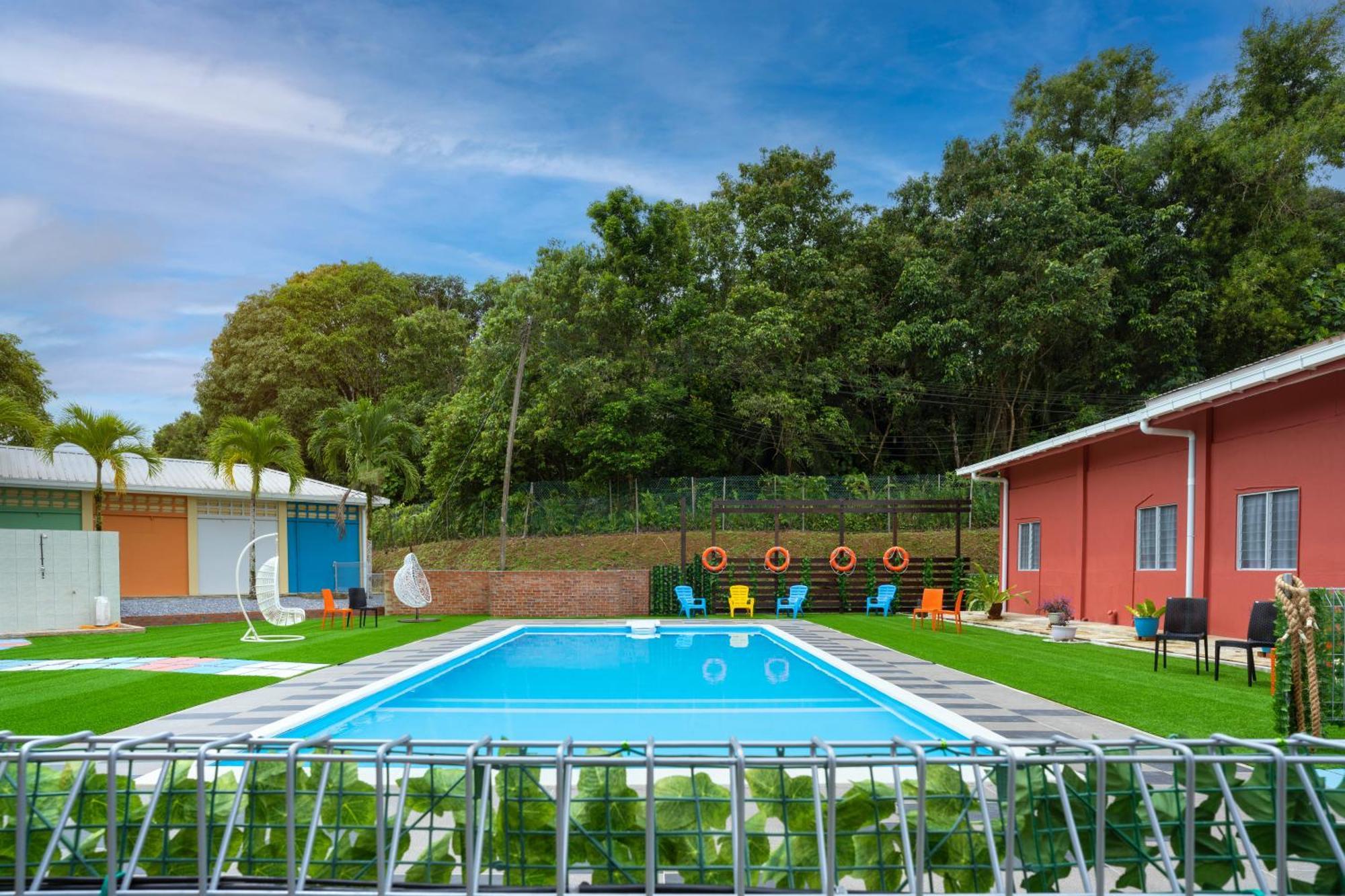 Putra Sentosa Retreat Camp, Sematan Otel Dış mekan fotoğraf
