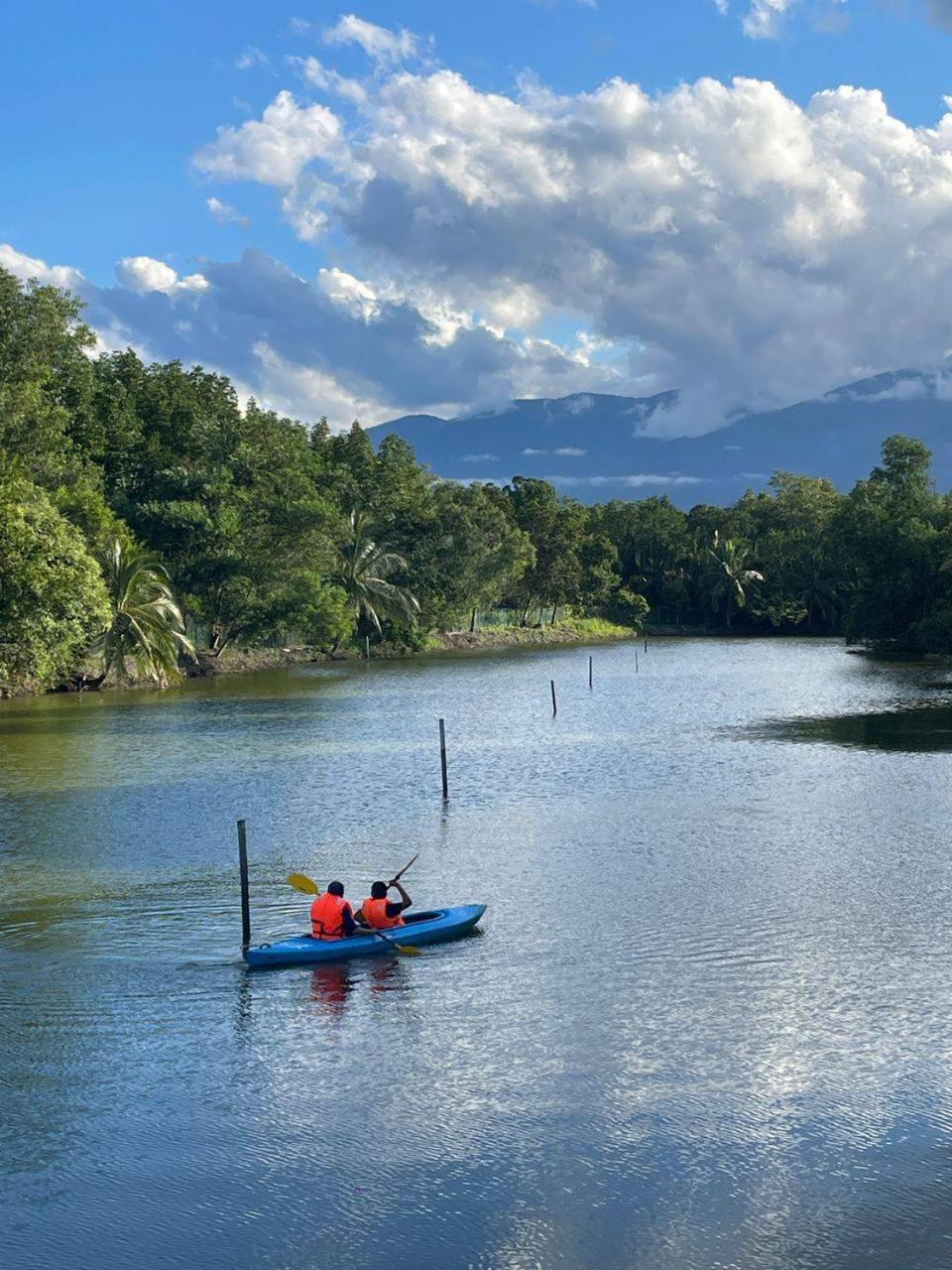 Putra Sentosa Retreat Camp, Sematan Otel Dış mekan fotoğraf
